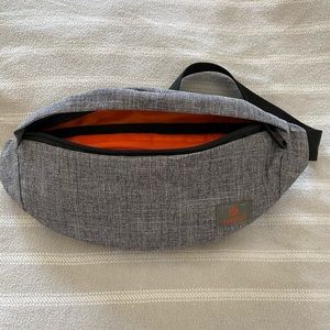 Travel grey nylon Fanny pack